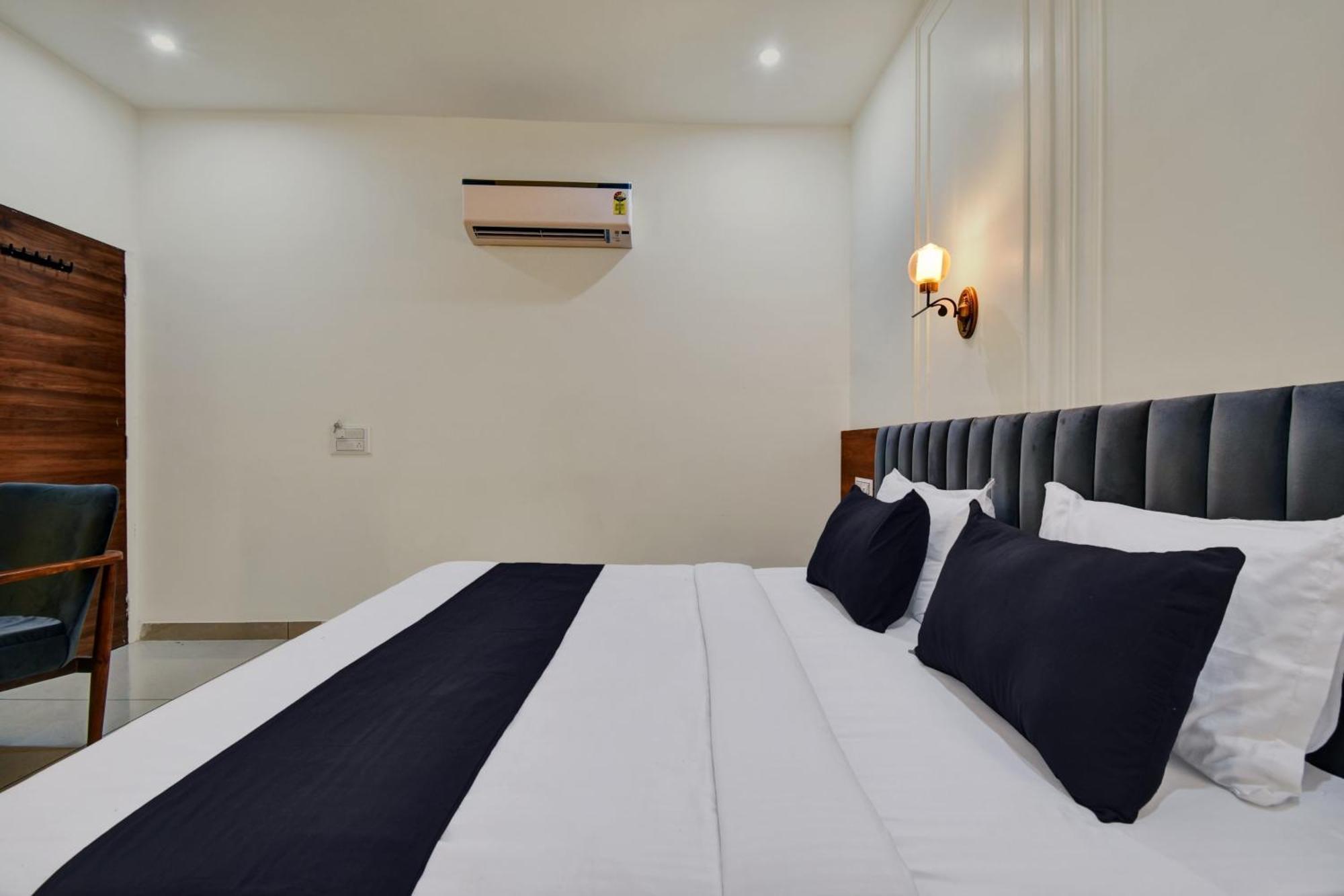 Hotel M.S Dźajpur Zewnętrze zdjęcie